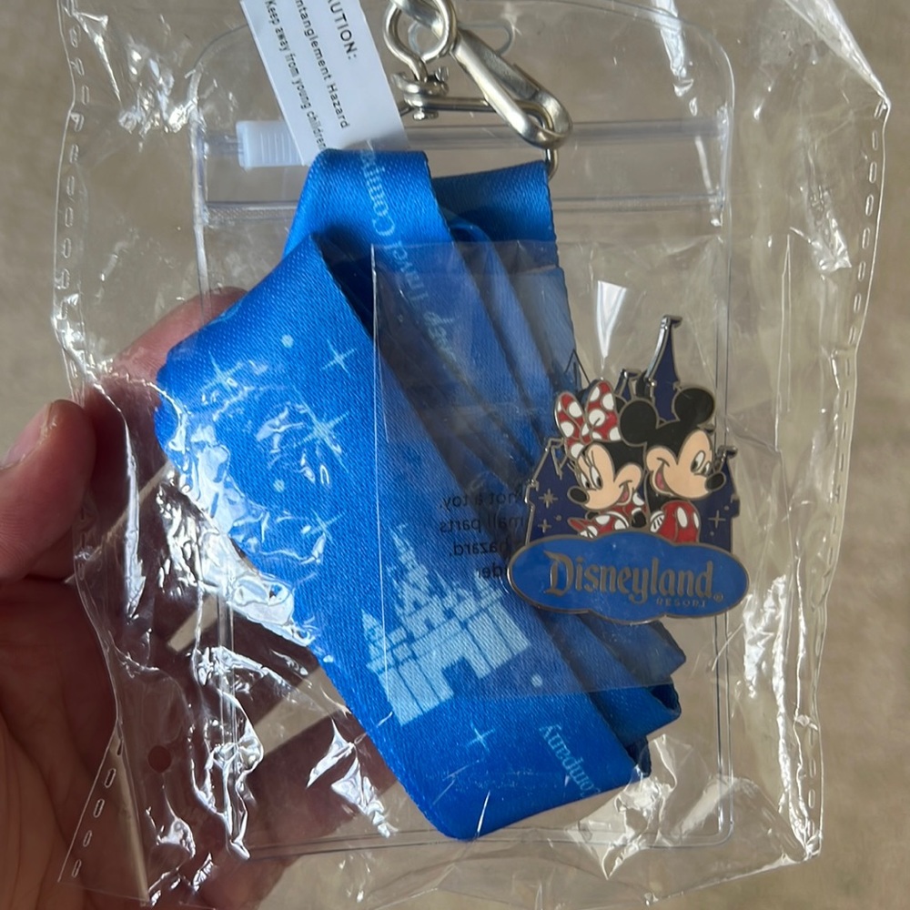 Mickey and Minnie Pin and Lanyard